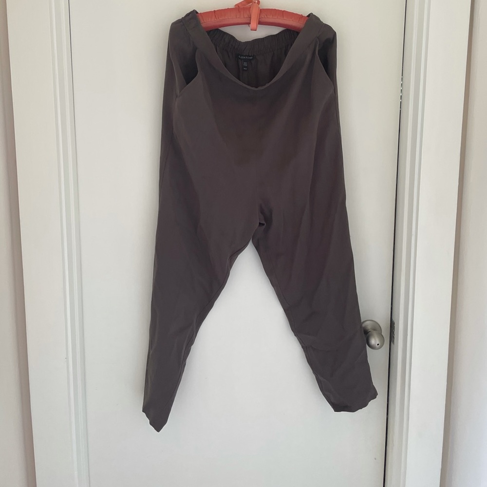 Eileen Fisher medium dropped crotch capris taupe